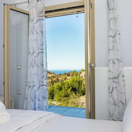 Villa Guesto With Private Pool