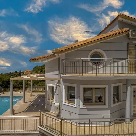 Villa Guesto With Private Pool Anafonitria
