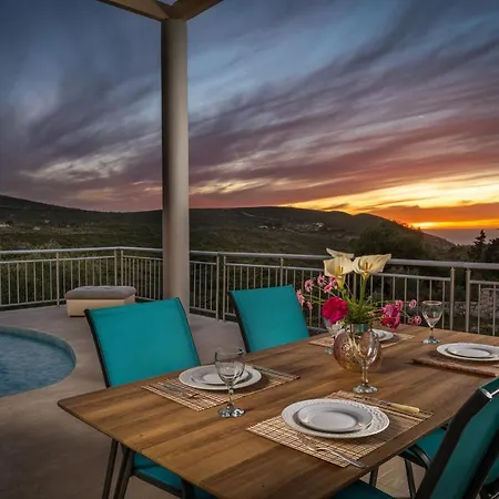 Guesto With Private Pool * Anafonitria