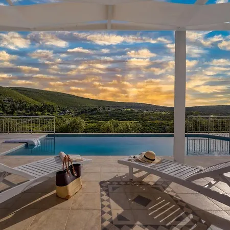 Guesto With Private Pool *