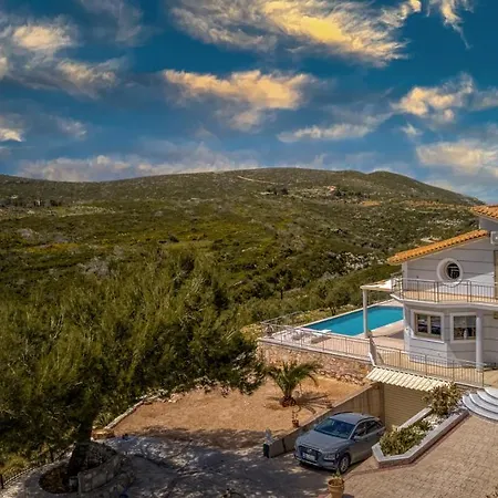 Guesto With Private Pool Anafonitria
